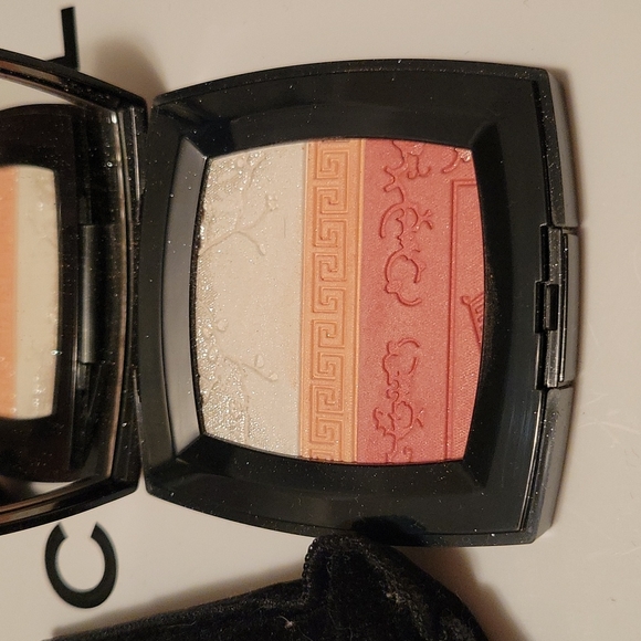 CHANEL Other - Chanel Harmony of Powders